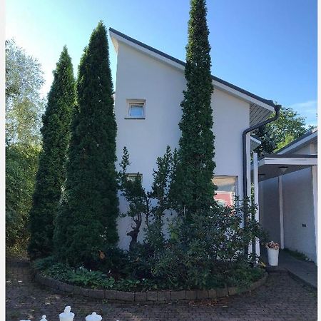 Pieni Huone 1 Km Jokirannasta Apartman Turku Kültér fotó